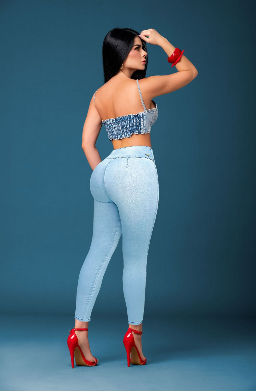 JEANS MORA AZUL C - BOTA TUBO -SIN BOLSILLOS - CON FAJA TRIPLE REALCE 3D